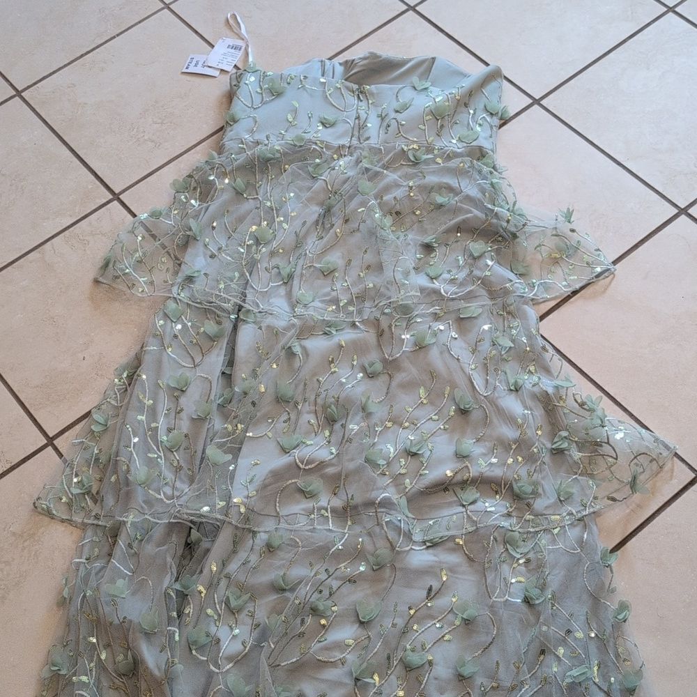 NWT Dessy Collection Sequin 3D Embroidered Tiered Gown Green Size 16 - Picture 9 of 11